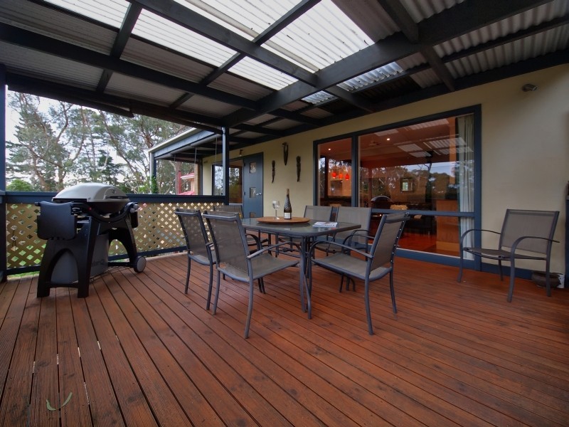 98 Sheoak Road, Crafers West SA 5152