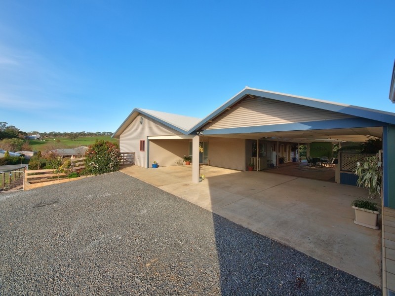 8 Mount View Road, Charleston SA 5244