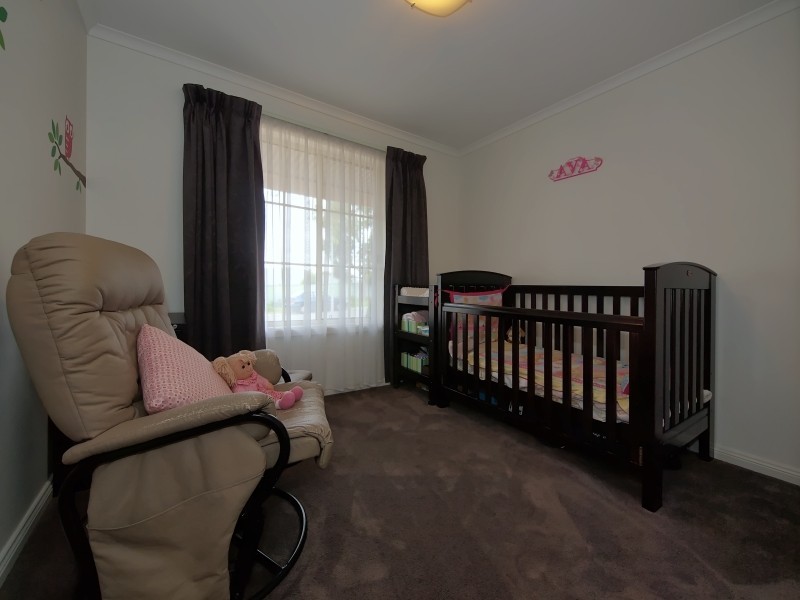 16 Douglas Drive, Mount Barker SA 5251