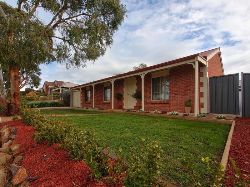 16 Douglas Drive, Mount Barker SA 5251