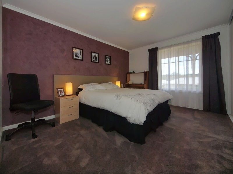 16 Douglas Drive, Mount Barker SA 5251
