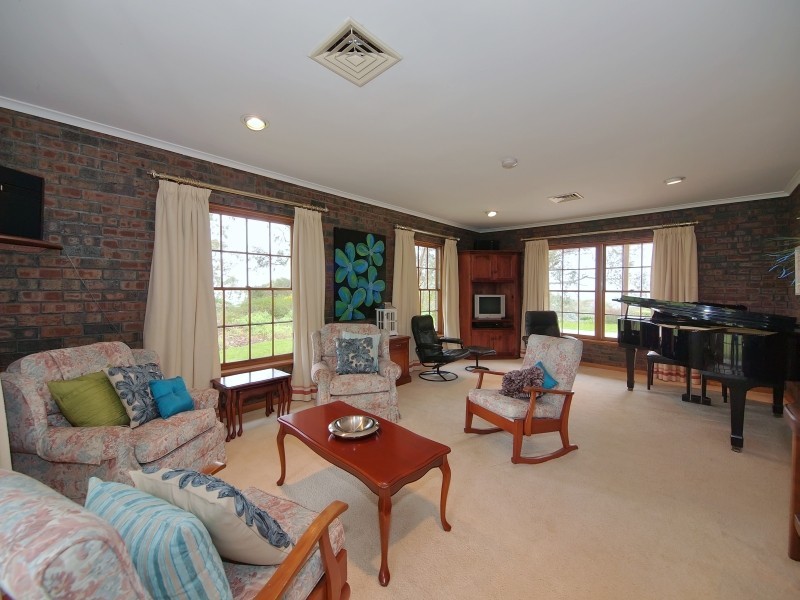 30 Karkoo Court, Mount Barker SA 5251