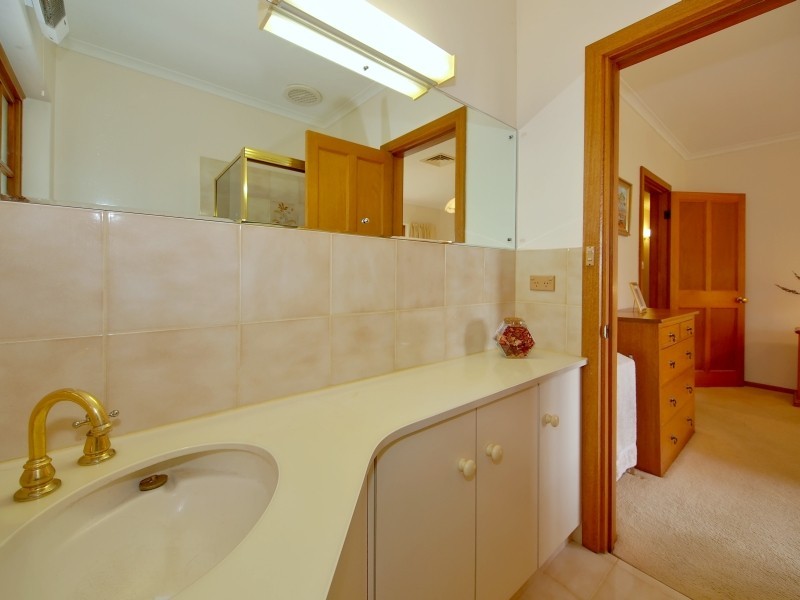 30 Karkoo Court, Mount Barker SA 5251