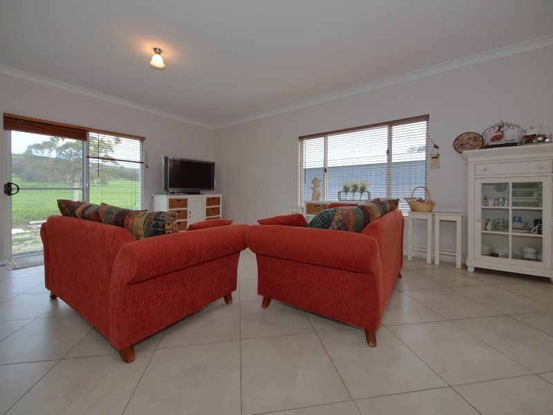 12 Onkaparinga Valley Road, Charleston SA 5244