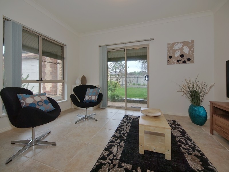 15 Oak Drive, Oakbank SA 5243