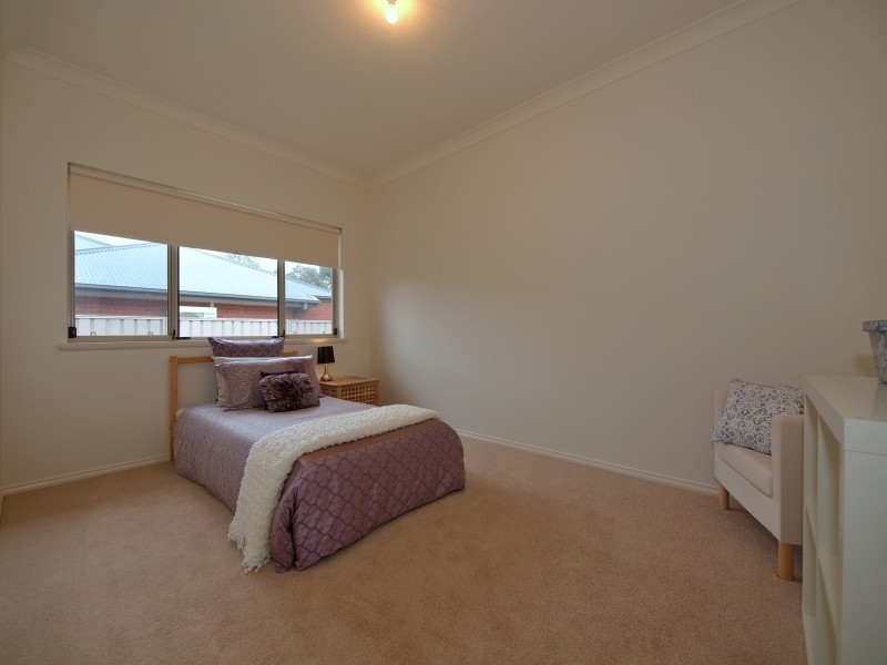 15 Oak Drive, Oakbank SA 5243