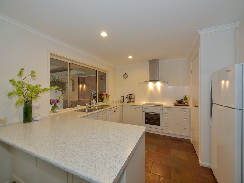 8 Elm Drive, Oakbank SA 5243