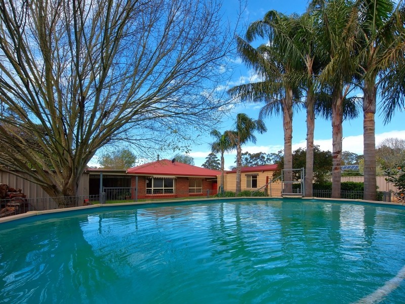 8 Elm Drive, Oakbank SA 5243