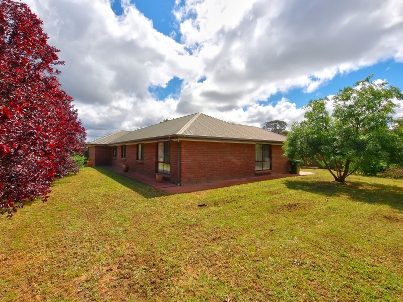 2 Maple Court, Oakbank SA 5243
