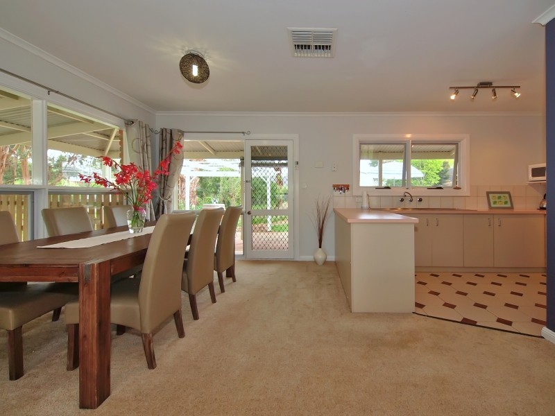 11 Jacaranda Drive, Woodside SA 5244