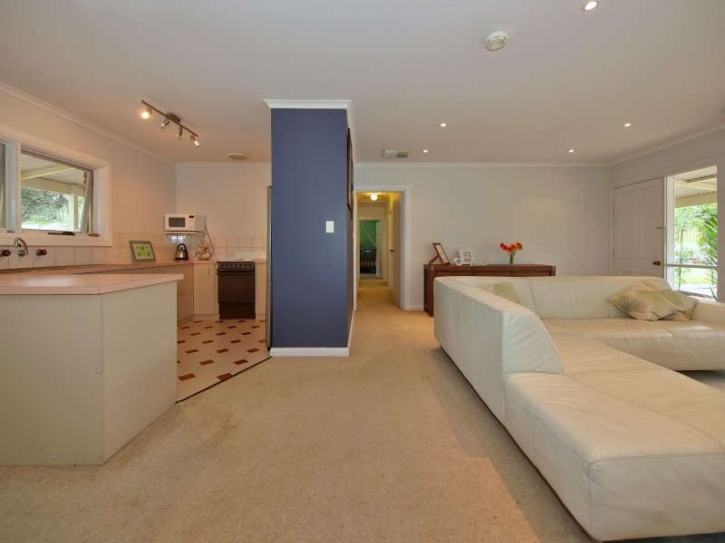 11 Jacaranda Drive, Woodside SA 5244