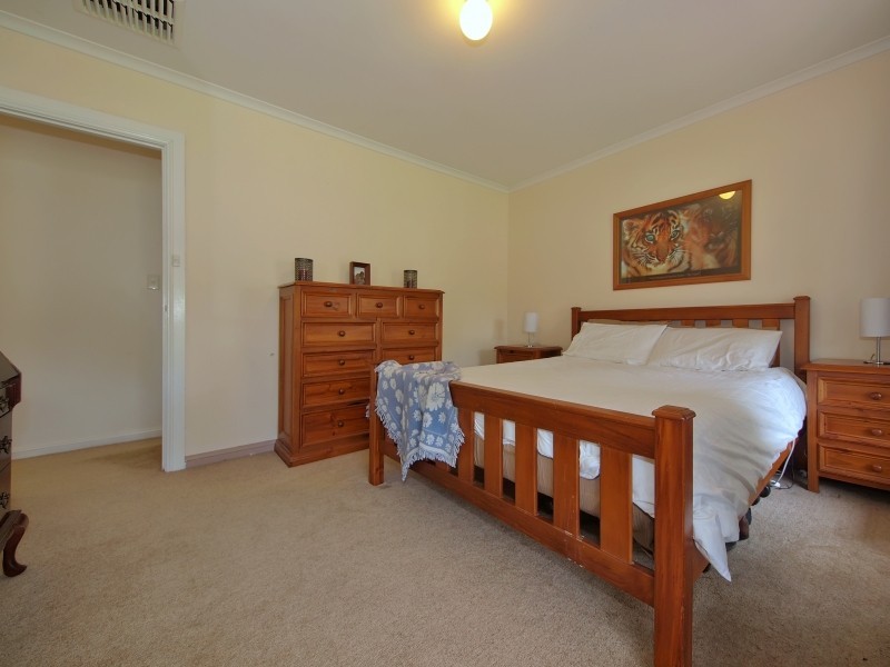 11 Jacaranda Drive, Woodside SA 5244