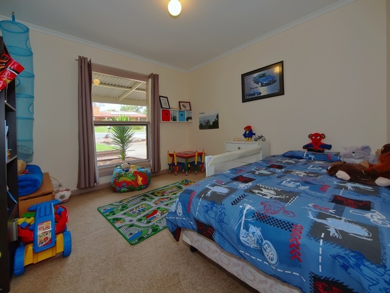 11 Jacaranda Drive, Woodside SA 5244