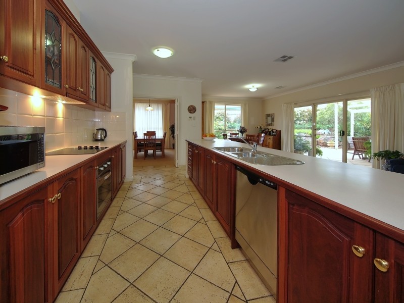 56 Jacaranda Drive, Woodside SA 5244