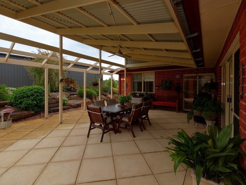 56 Jacaranda Drive, Woodside SA 5244