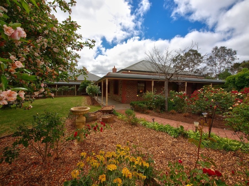 90 Clisby Road, Oakbank SA 5243