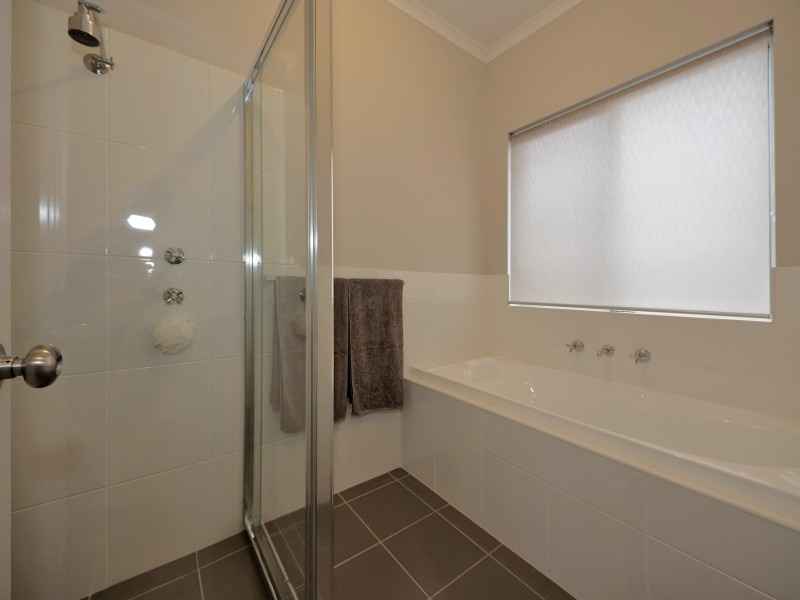 38 Greenfield Street, Mount Barker SA 5251