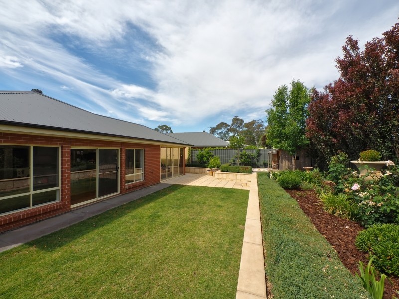 24 Benjamin Gray Drive, Littlehampton SA 5250