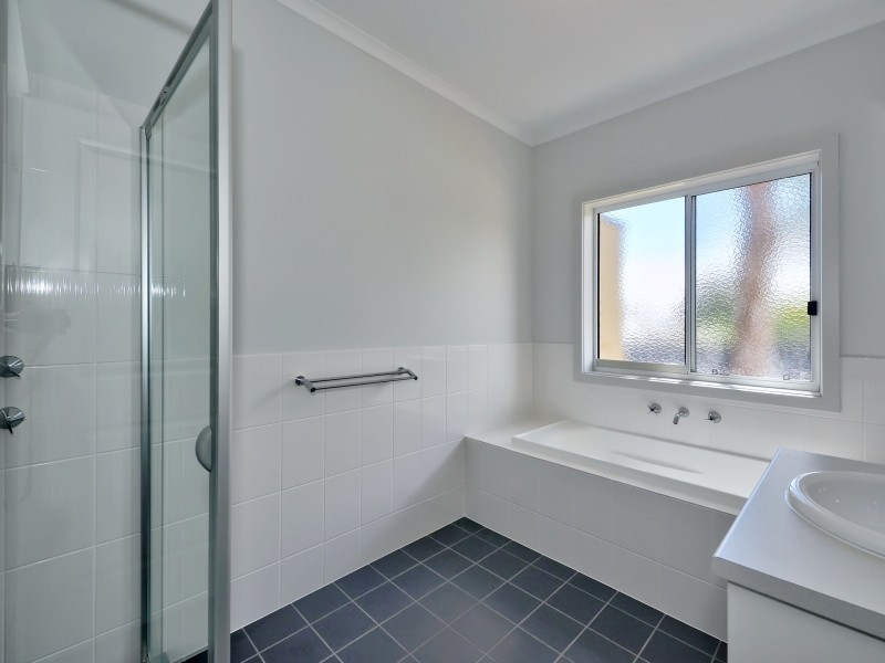 1 & 2/2 Margaret Street, Woodside SA 5244