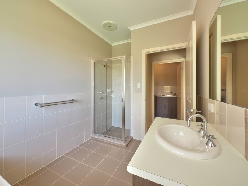 1 & 2/2 Margaret Street, Woodside SA 5244