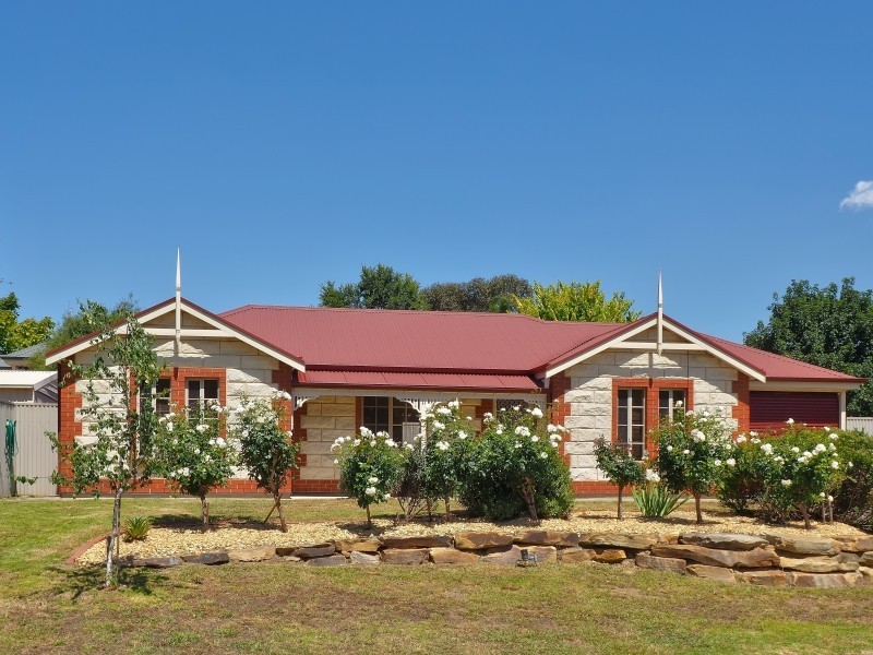 11 Sandalwood Drive, Woodside SA 5244