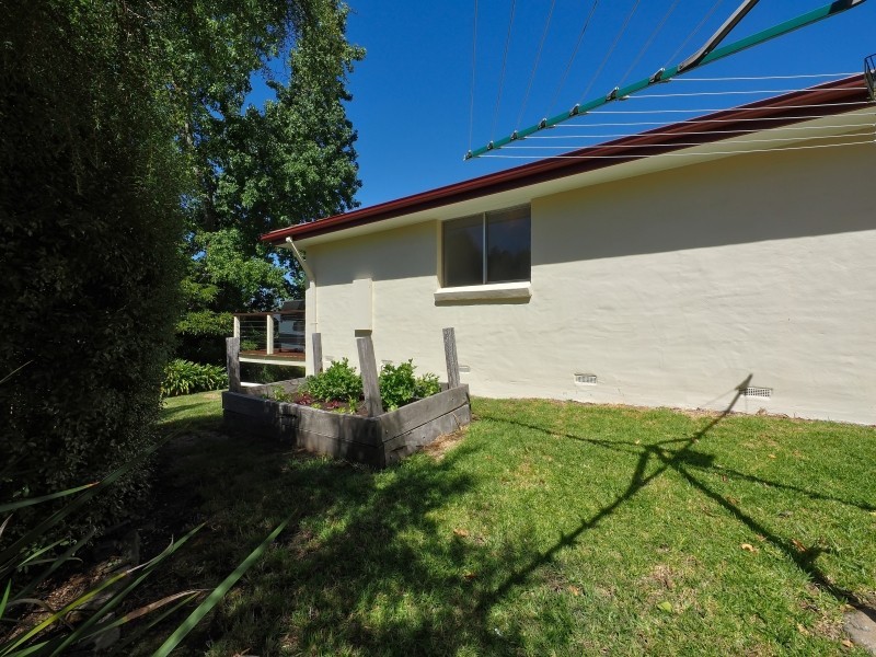 8 Sandercock Road, Crafers SA 5152