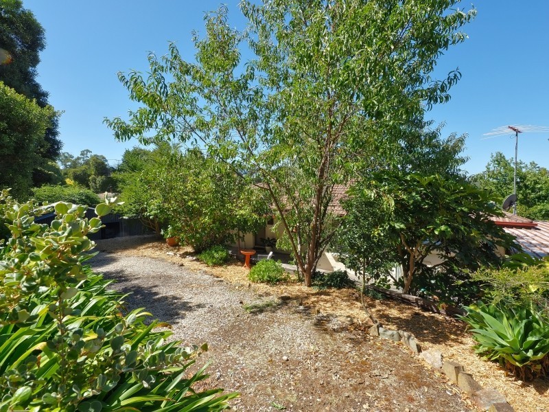 8 Sandercock Road, Crafers SA 5152