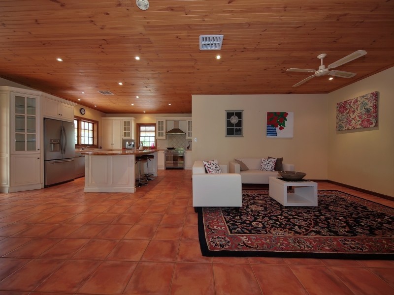 90 Clisby Road, Oakbank SA 5243