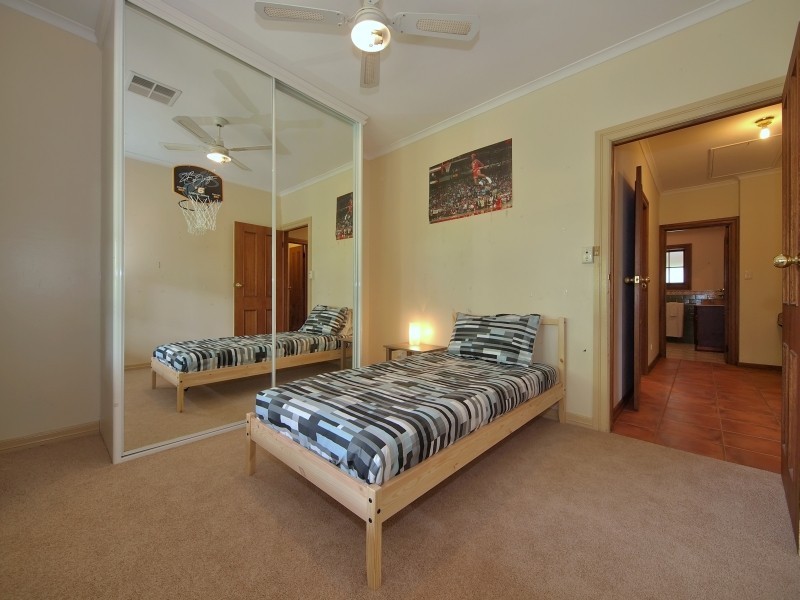 90 Clisby Road, Oakbank SA 5243