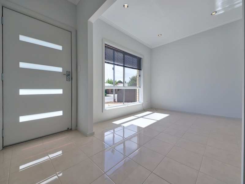 1/2 Margaret Street, Woodside SA 5244