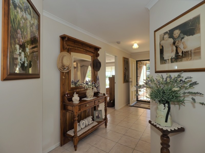 4 Stonybrook Grove, Mount Barker SA 5251