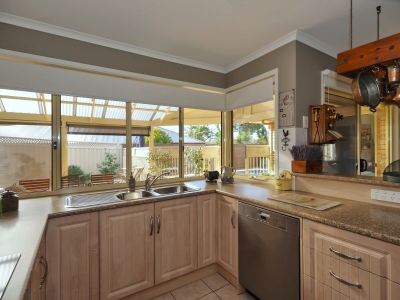 4 Stonybrook Grove, Mount Barker SA 5251