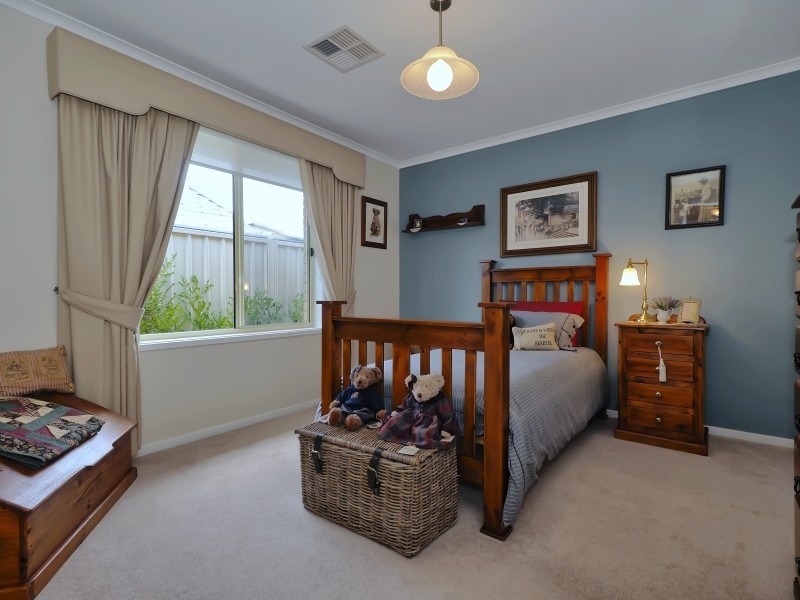 4 Stonybrook Grove, Mount Barker SA 5251