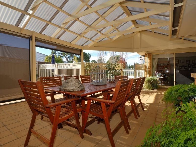 4 Stonybrook Grove, Mount Barker SA 5251