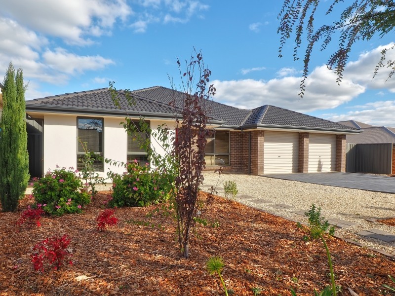 17 Hurling Drive, Mount Barker SA 5251