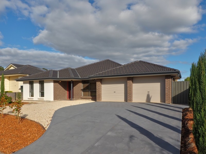 17 Hurling Drive, Mount Barker SA 5251