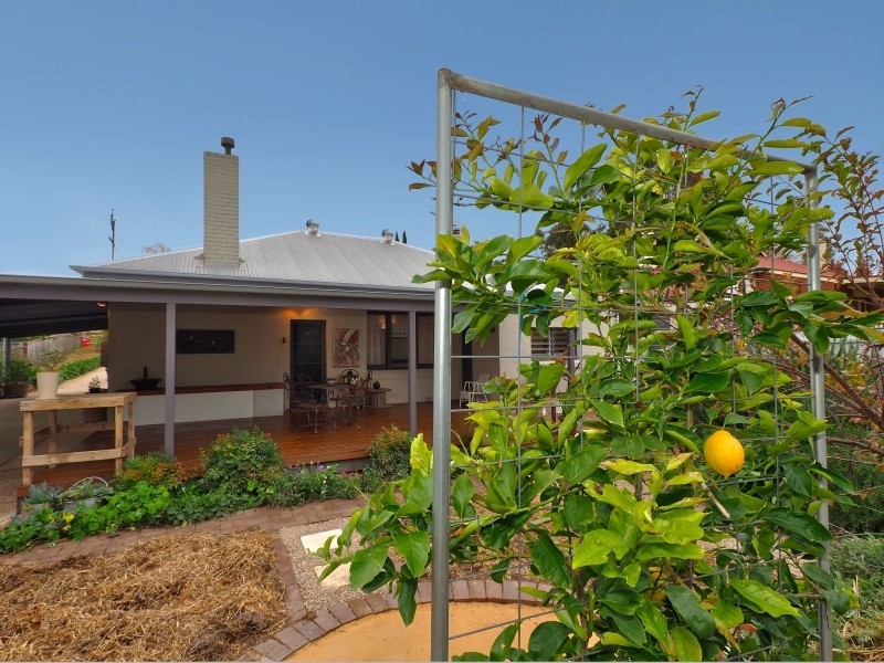 18 Elizabeth Street, Woodside SA 5244