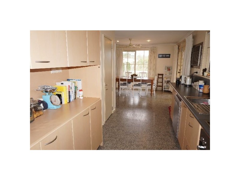 103 Emmett Road, Crafers West SA 5152