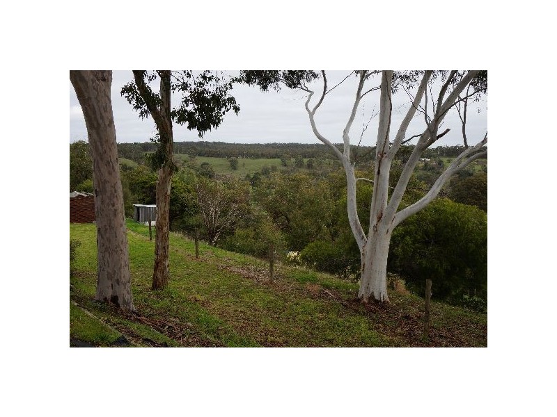 103 Emmett Road, Crafers West SA 5152