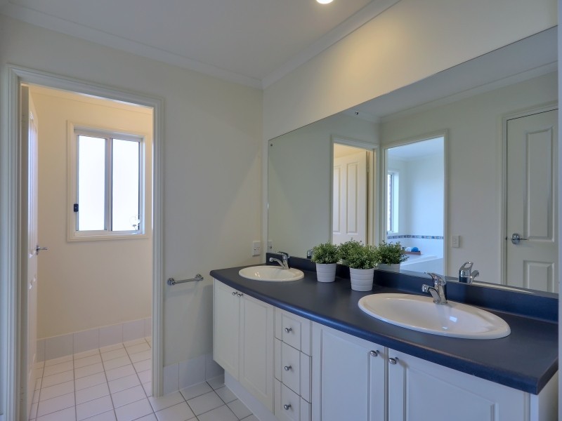 22 Dalmeny Drive, Mount Barker SA 5251