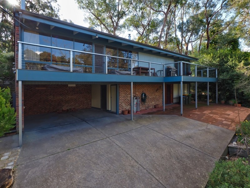 18 Cave Avenue, Bridgewater SA 5155