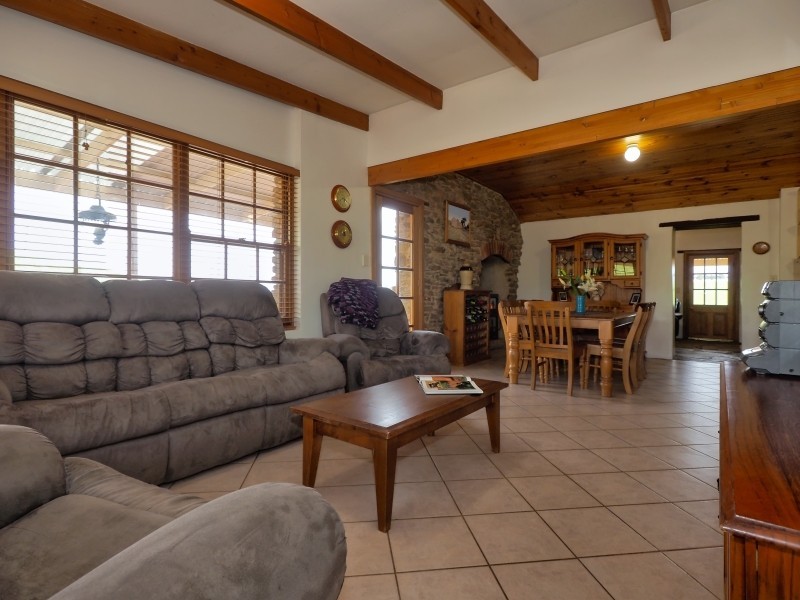 317 Scrubby Hill Rd, Wistow SA 5251