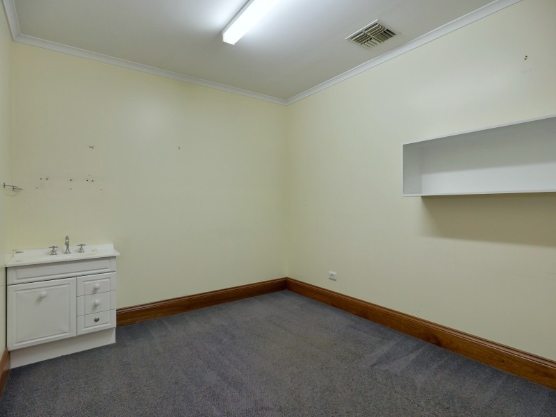 29 Wellington Road, Mount Barker SA 5251