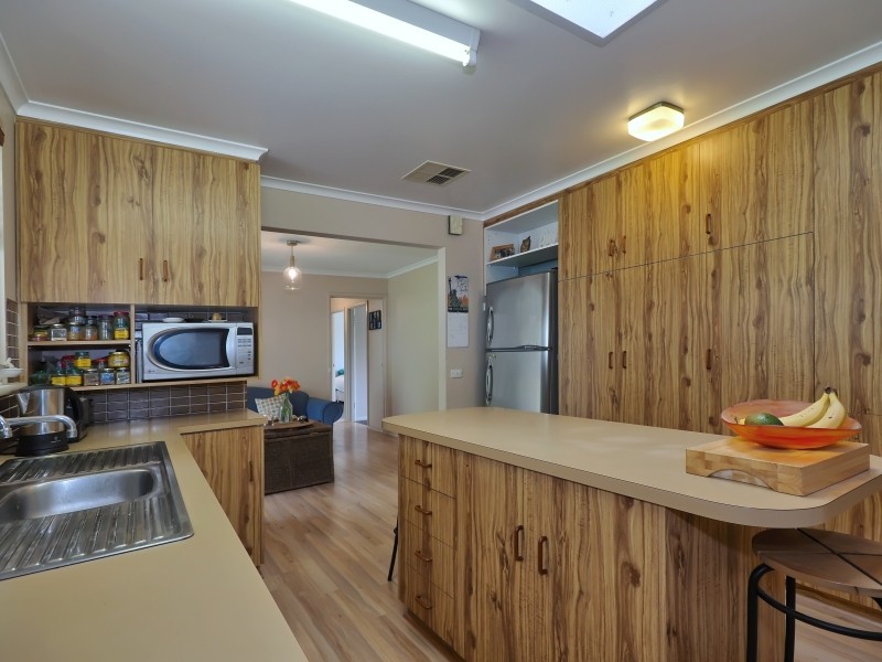 15 Fowler St, Woodside SA 5244