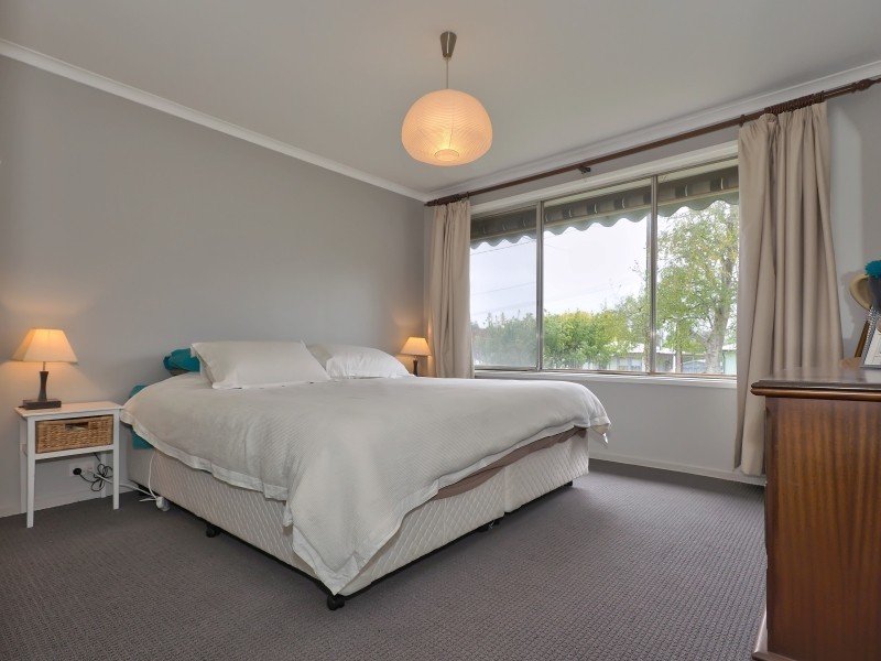 15 Fowler St, Woodside SA 5244