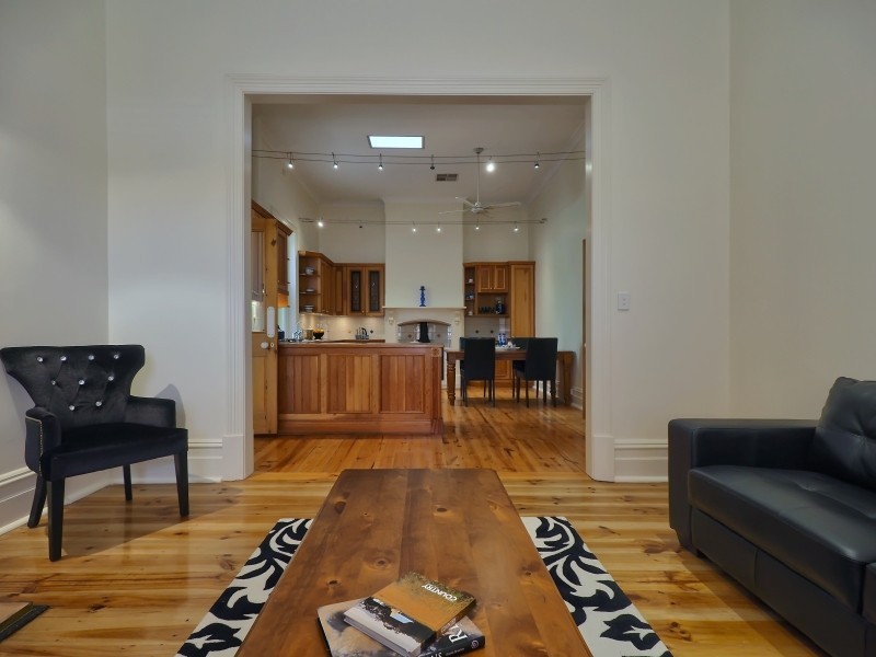 2 Elizabeth Street, Oakbank SA 5243