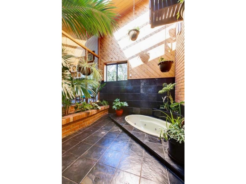 76 McIntyre Road, Dawesley SA 5252