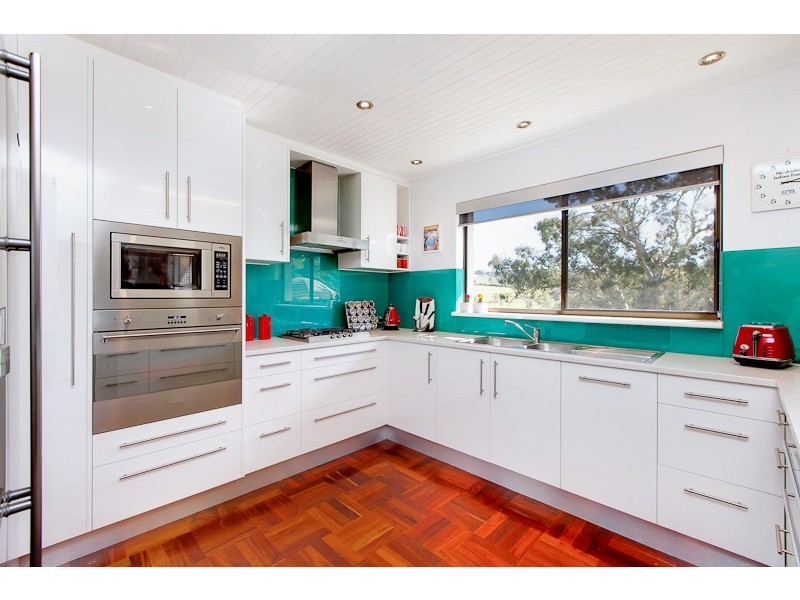 76 McIntyre Road, Dawesley SA 5252