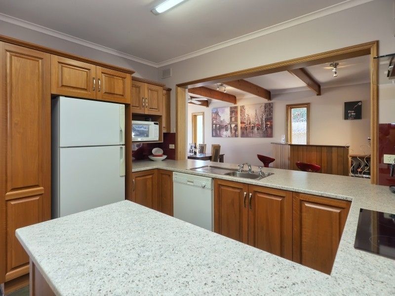 39 Avoca Avenue, Bridgewater SA 5155