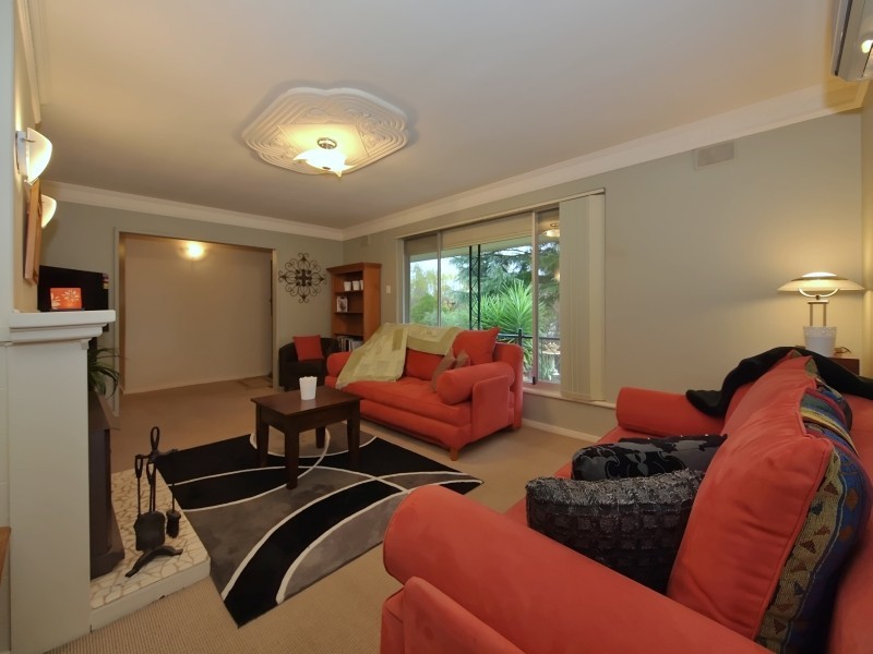 9 Fowler St, Woodside SA 5244